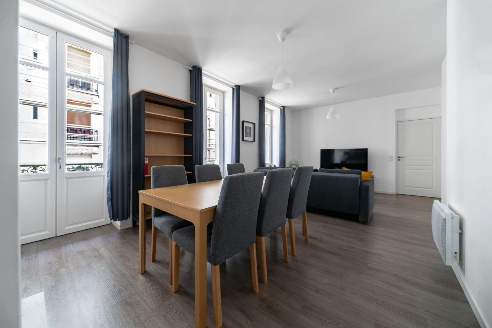 Le Brit - Grand Appartement Design, 3 Chambres, Centre Ville فيشي المظهر الخارجي الصورة